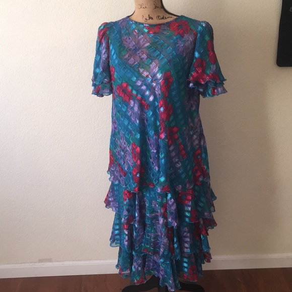 Beautiful like NEW dress. Size 10. Ann Hobbs . - Picture 1 of 8